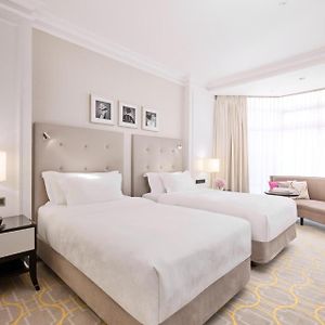 Deluxe City View Twin Room
